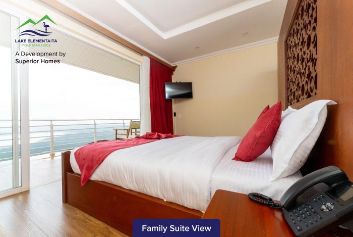 Lake Elementatia Mountain Lodge
